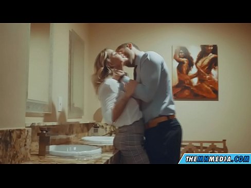 ❤️ När en bystig blondin förför dig på en offentlig toalett ❌ Porno fb at porn sv.credit-assorti.ru ️❤